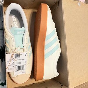 Adidas Cream and Light Blue VL Court Sneakers